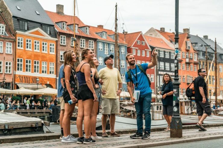 Copenhagen: Alternative 1.5-Hour Private Walking Tour - Experience