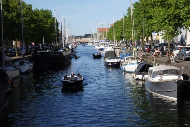 Copenhagen: Christiania & Christianshavn Guided Walking Tour - Architecture and Canals