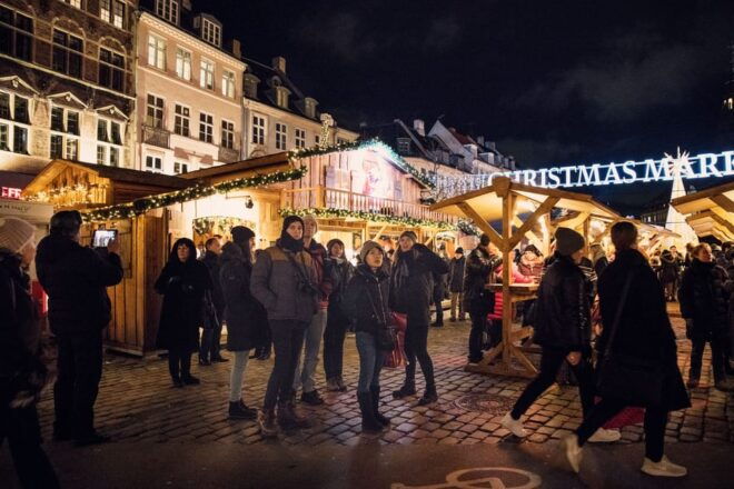 Copenhagen: Christmas Walking Tour With Treats and Drinks - Included in the Tour