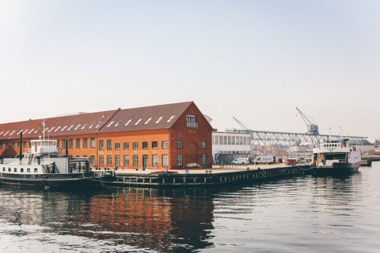 Copenhagen: City Highlights Walking Tour With a Local - Tour Duration and Guide Expertise