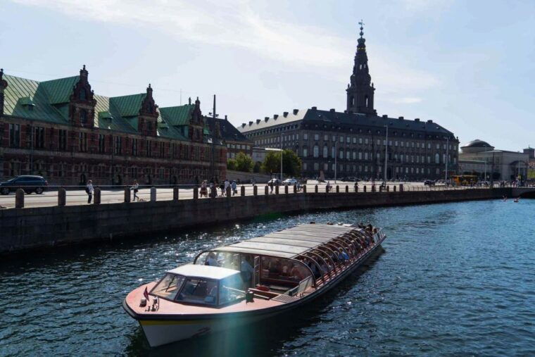 Copenhagen: Classic Canal Tour & The Harbour - FAQs