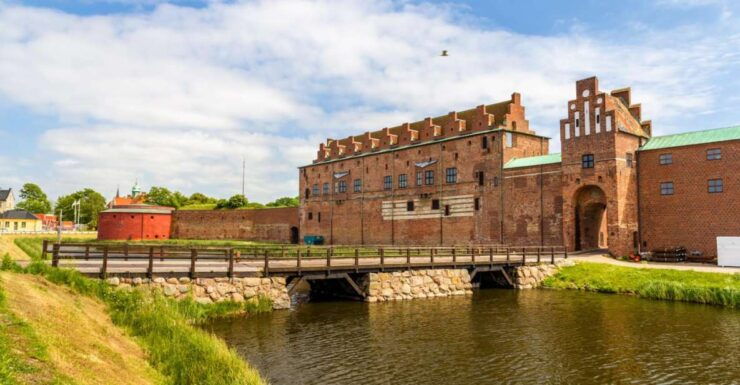 Copenhagen Day Trip to Malmo Old Town & Castle by Train/Car - Activity Details