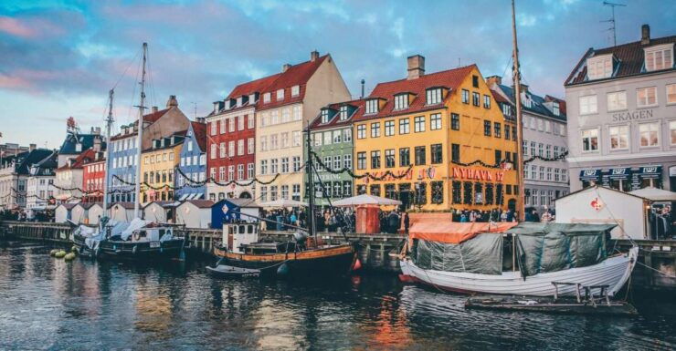 Copenhagen: Guided City Highlights Tour - Experience Highlights