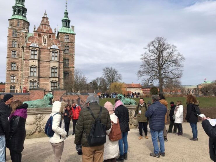 Copenhagen Must-Haves in Spanish and English - Activity Details