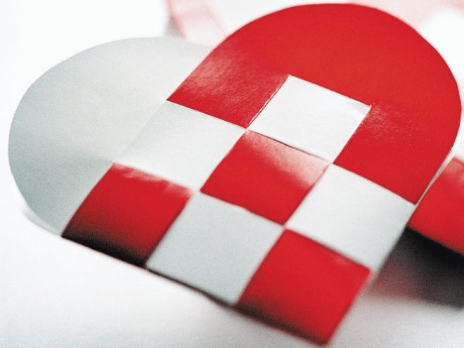 Copenhagen: Paper Hearts Weaving Activity - Accessibility and Testimonials
