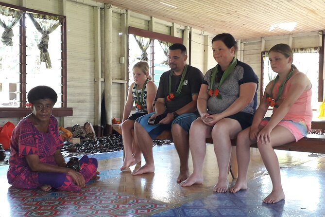 Coral Coast Sightseeing & Pottery Village Tour - Visit Sigatoka Market