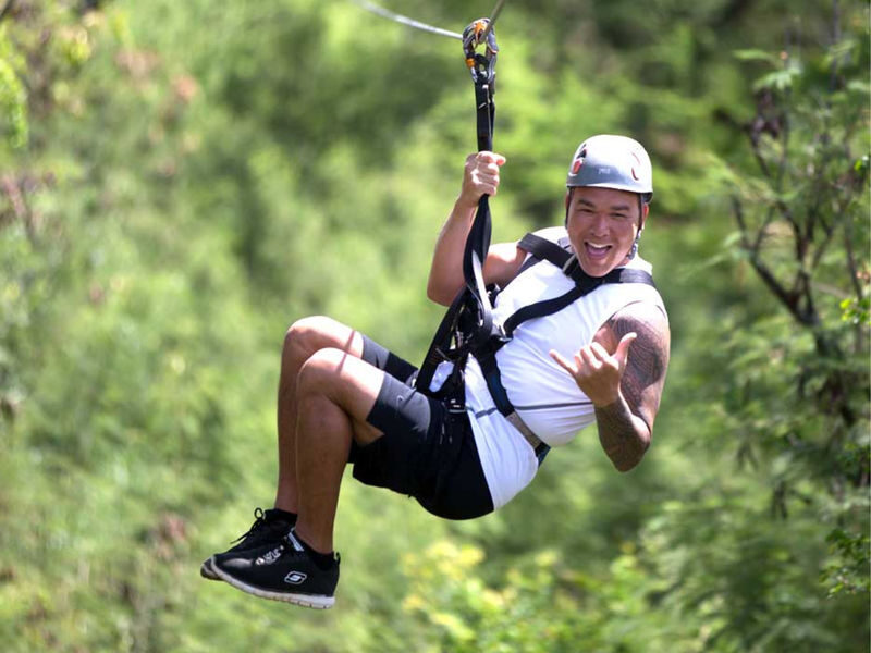 Coral Crater 6-Zipline Tour in Oahu - At a glance: six lines and two hours