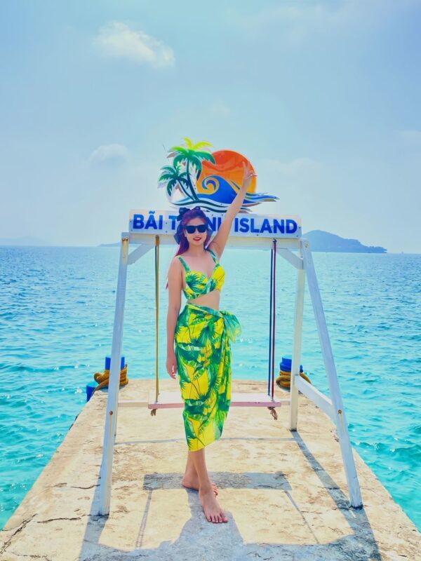 Coral Reef, Fishing Village, and Tranh Beach Tour from Nha Trang - Fishing village lunch: a welcome pause on land