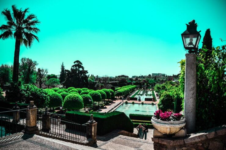 Cordoba: 2.5-Hour Guided Jewish Quarter and Alcazar Tour - Experience Highlights