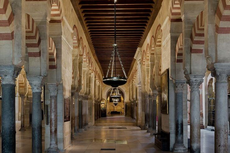 Córdoba: 2-Hour Private Mosque & Jewish Quarter Tour - Accessibility & Group Size