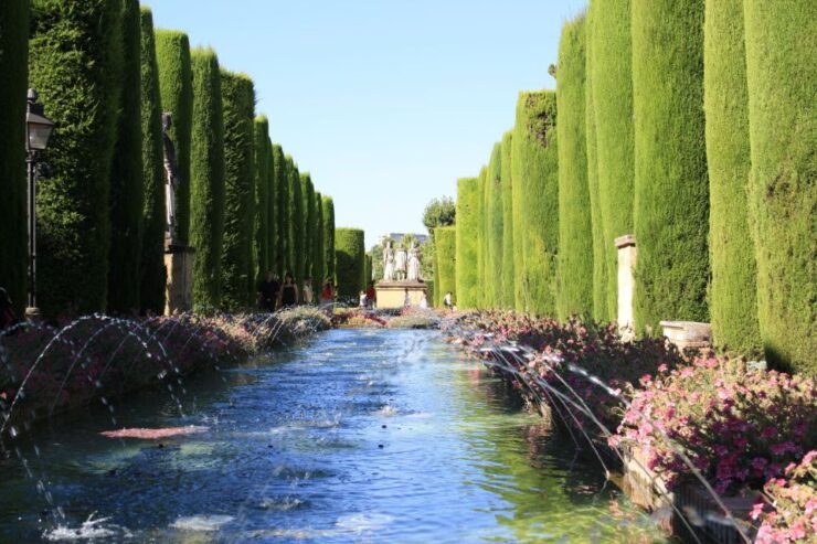 Córdoba: Alcázar and Jewish Quarter 2-Hour Guided Tour - Tour Highlights