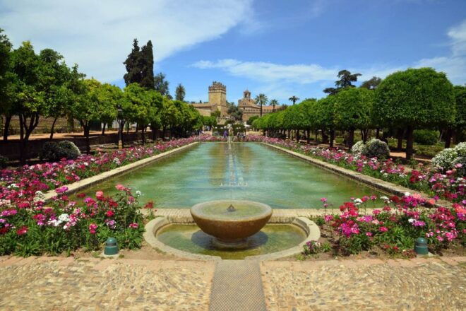 Cordoba: Alcazar Guided Tour and Skip-the-Line Ticket - Tour Availability