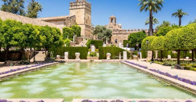 Cordoba: Alcazar of Christian Monarchs 1–Hour Guided Tour - Alcazar Gardens
