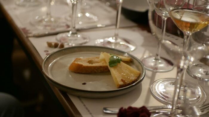 Cordoba: Blind Wine Tasting With Tapas Pairing - Suitability and Accessibility