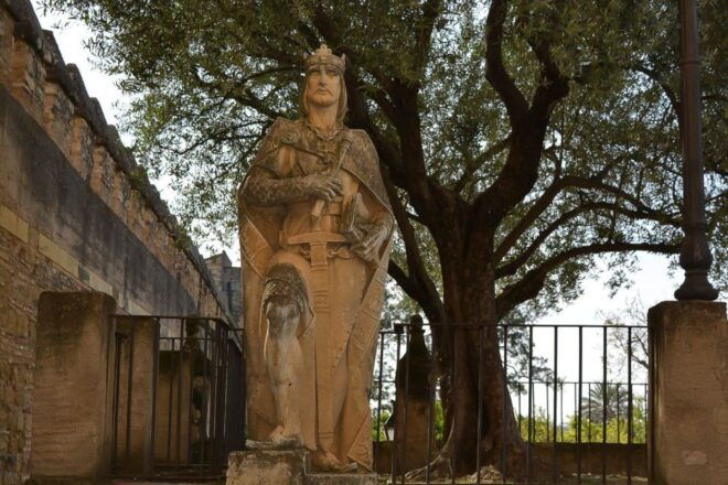 Cordóba: Gardens & Fortress of Catholic Monarchs Guided Tour - The Sum Up