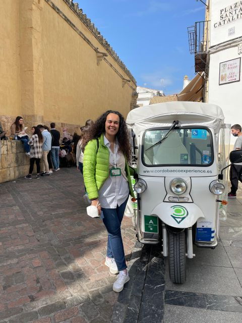 Córdoba: Guided City Tour by Tuk-Tuk - Meeting Point and Group Size