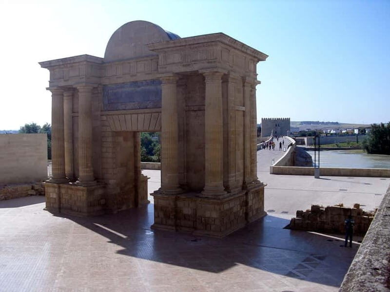 Córdoba: Historic Center, World Heritage Site + Alcázar - Exploring the Jewish Quarter and Its Secrets