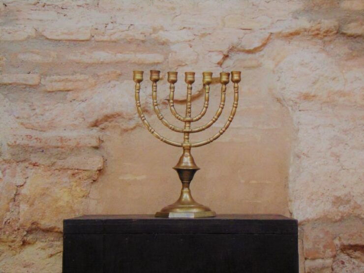 Córdoba: Jewish Quarter & Mosque-Cathedral Walking Tour - Live Tour Guides and Language Options