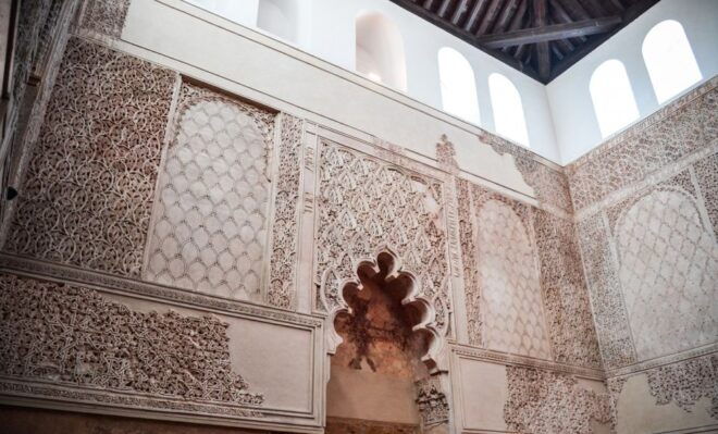 Córdoba: Jewish Quarter, Synagogue, Mosque, and Alcázar Tour - Review Summary