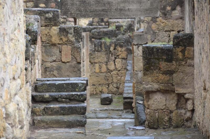 Córdoba: Medina Azahara Guided Tour with Shuttle Bus - The Sum Up