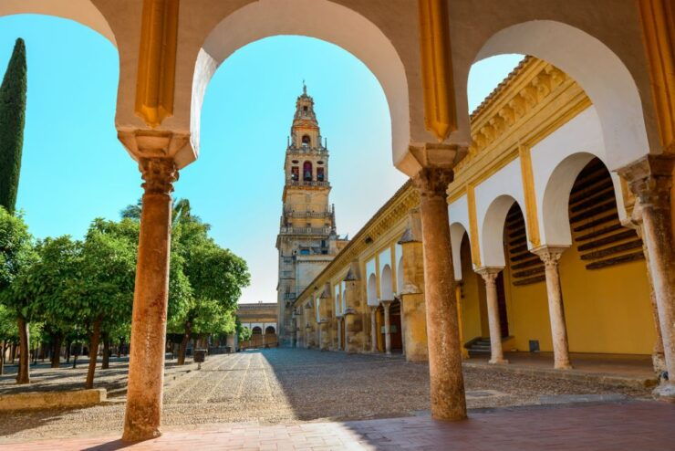 Cordoba Mosque-Cathedral: Skip-the-Line Guided Tour - Duration and Availability of the Tour