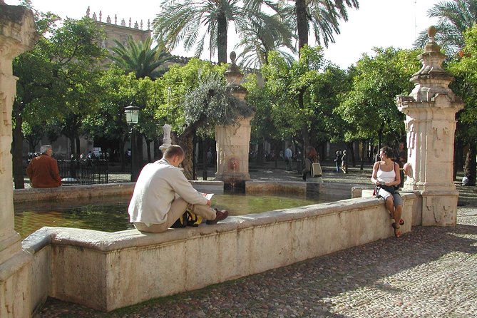 Cordoba Mosque & Jewish Quarter Guided Tour With Tickets - History and Architectural Features