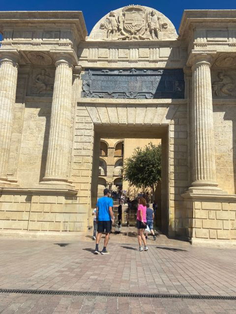 Córdoba: Running Tour - Scenic Route and Landmarks