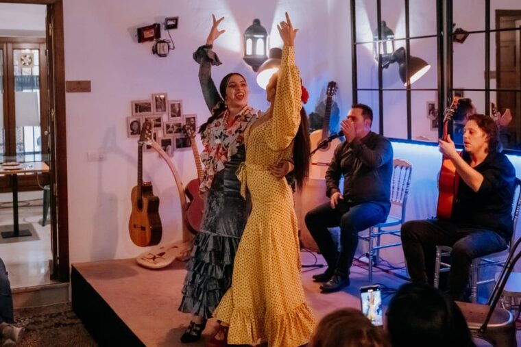 Córdoba: Tablao Flamenco at Doble De Cepa With Optional Meal - Dining Options at Doble De Cepa