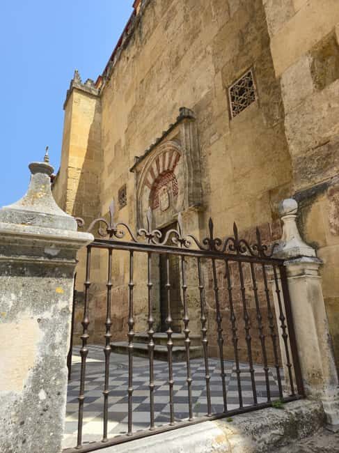 Córdoba: Tour of the Mosque-Cathedral, the Roman Bridge, and the Jewish Quarter. - Discover Córdoba: A Tour of the Mosque-Cathedral, Roman Bridge, and Jewish Quarter