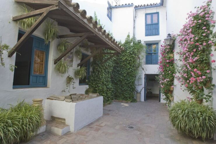 Córdoba: Viana Palace Gardens and Patios Entry Ticket - Ticket Details