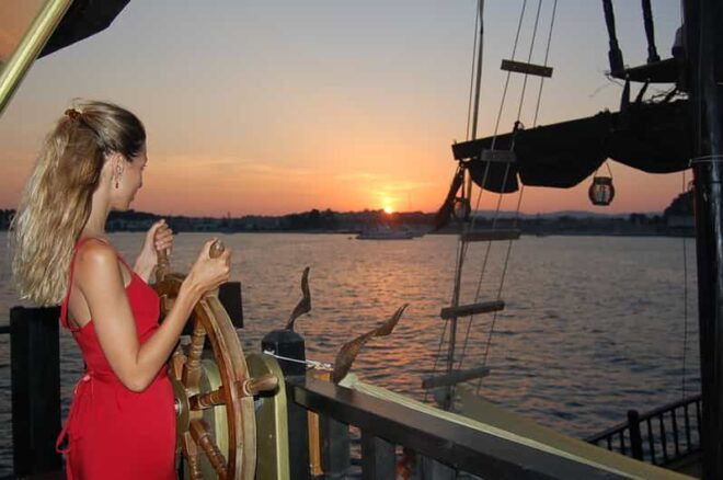 Corfu: 2hrs Sunset Cruise - Corfu Town Coastline & 2 Islands - Onboard Activities
