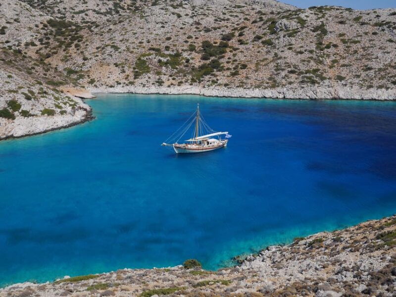 Corfu: Blue Lagoon and Cave Cruise with Drinks and Lunch - Who is this tour for?