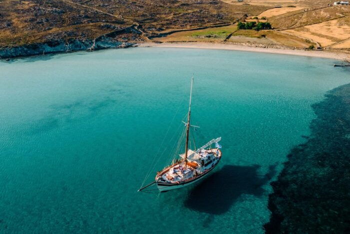 Corfu: Blue Lagoon and Cave Cruise with Drinks and Lunch - Exceptional Food and Drinks