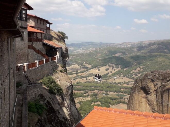 Corfu: Meteora Private Day Tour From Corfu - Stop in Kalambaka for Lunch and Exploration