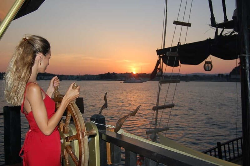 Corfu Town: 75 min. Pirate Ship Cruise around Corfu town - Good To Know