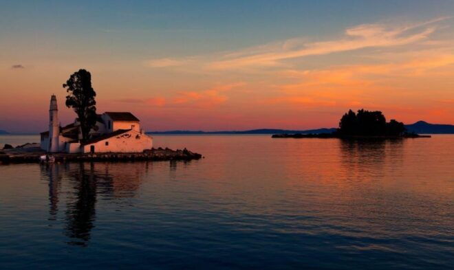 Corfu Town Walking Tour & Mouse Island Cruise With BBQ Meal - Experience