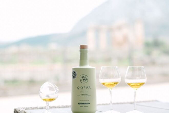 Corinth: Ancient Corinth Van Tour & Olive Oil Tasting - Food and Refreshments