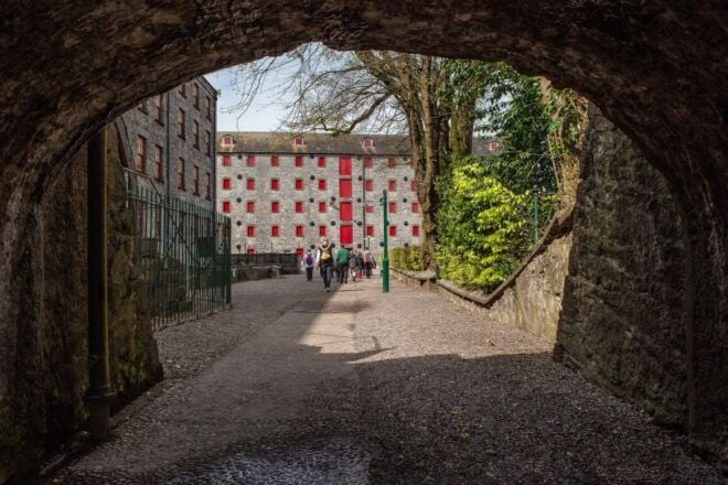 Cork: Midleton Distillery Tour With Whiskey Tasting - Full Description