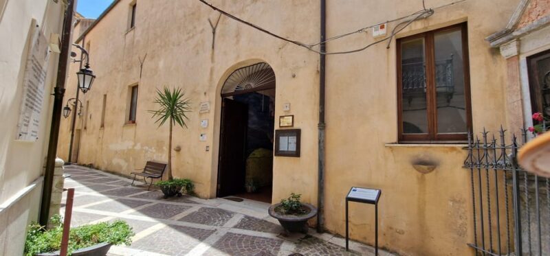 Corleone: Guided Tour of the C.I.D.M.A - Anti-Mafia Movement - Corleone: Guided Tour of the C.I.D.M.A - Anti-Mafia Movement