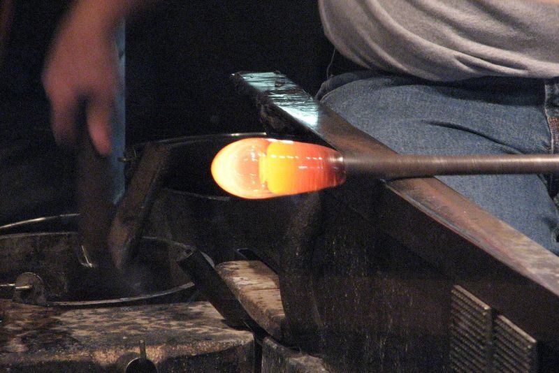 Corning Museum of Glass Ticket - Watch the hot glass demonstrations