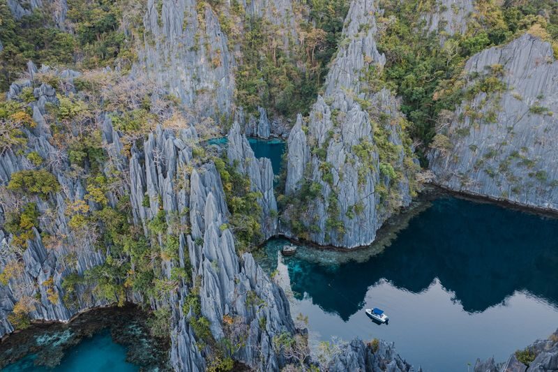 Coron Island Hopping Speedboat Tour - The quick read