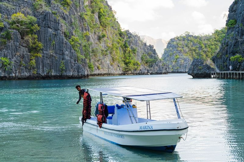 Coron Island Hopping Speedboat Tour - Twin Lagoon and Barracuda Lake