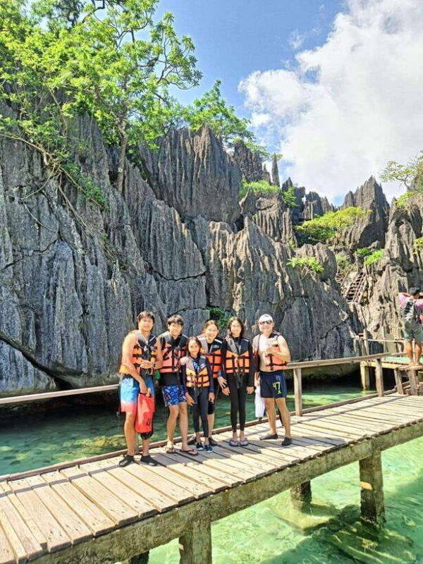 CORON:ISLAND TOUR A Lakes and Snorkeling with Corals - Who Should Consider This Tour?