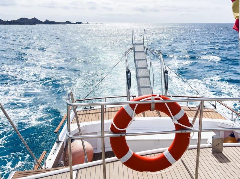 Corralejo: Return Ferry Ticket to Lobos Island Fuerteventura - Ferry Details and Itinerary