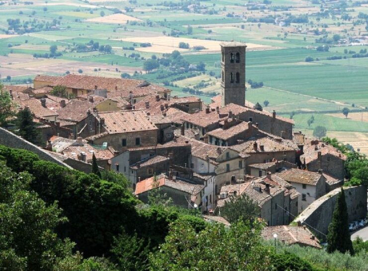 Cortona: Private 2-hour Guided Tour - Good To Know