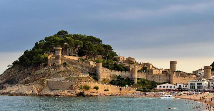 Costa Brava: Boat Ride and Tossa Visit With Hotel Pickup - Activity Details
