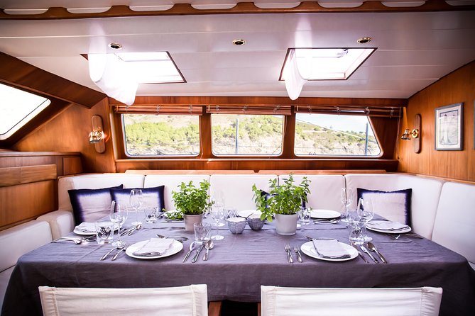 Costa Brava Sailing Tour - Day Charter 10h to 18h - Meeting and Pickup Details