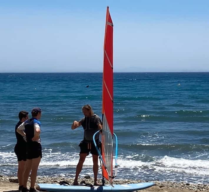 Costa del Sol: Beginner class Dynamic Windsurfing - FAQ