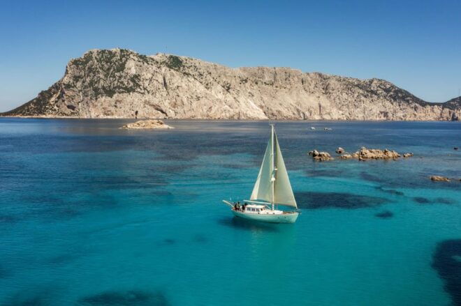 COSTA SMERALDA WITH 15 METERS VINTAGE SAILBOAT WITH APERITIF - Experience Highlights