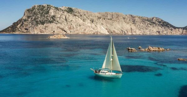 COSTA SMERALDA WITH 15 METERS VINTAGE SAILBOAT WITH APERITIF - What to Bring